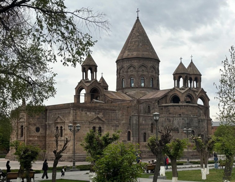 Հայաստանյայց Առաքելական Եկեղեցին՝ միասնության և հավատի պաշտպան